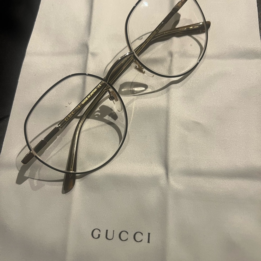 Gucci Silver Round Metal Frame Glasses